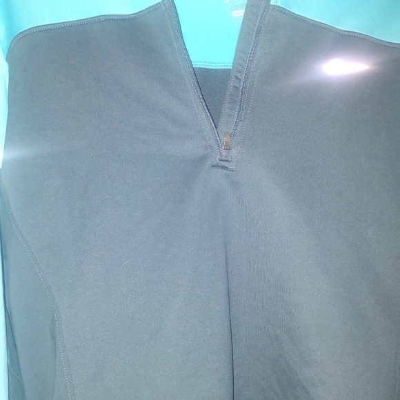 Woman's Nike Running Dri-Fit thermal half zip hoodie size Medium - Picture 4 of 13